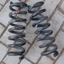 Maserati Ghibli gyári bontott hátsó rugó pár 670005266