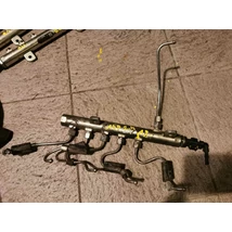 Alfa Romeo 159 2.4 20v Fiat Croma közös nyomócső 200LE 0445215018 55200267 szenzorral kis nyomócsövekkel Alfa Romeo 159 2.4 20v Fiat Croma közös nyomócső 200LE 0445215018 55200267 szenzorral kis nyomócsövekkel