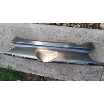 Alfa Romeo 145 146 facelift 1998 első diszrács díszléc bajuszléc szürke 