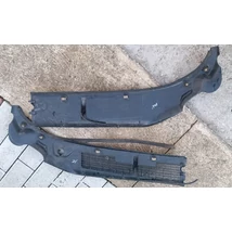 Alfa Romeo 145 146 gyári bontott levélrács bal jobb 60589046 60589047