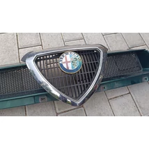 Alfa Romeo 155 első gyári bontott diszrács fül hiba Alfa Romeo 155 első gyári bontott diszrács fül hiba