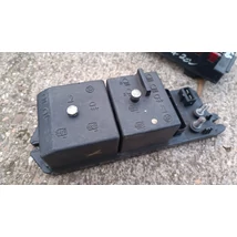 Alfa Romeo 166 v6 motortér biztosíték tábla gyári komplett 