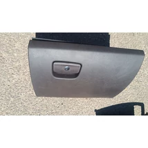 Jeep Grand Cherokee Wk2 barna kesztyűtartó gyári bontott  Jeep Grand Cherokee Wk2 barna kesztyűtartó gyári bontott