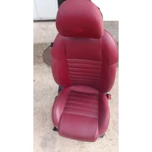 Alfa Romeo Giulietta jobb első Piros bőr ülés  Alfa Romeo Giulietta jobb első Piros bőr ülés