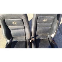 Alfa Romeo GTV Spider 916 fekete bőr első ülés pár Recaro fazon hibás 
