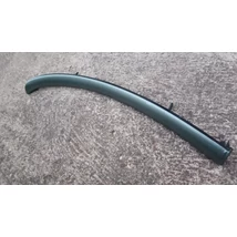 Alfa Romeo 159 zöld alumínium csíkos kesztyűtartó feletti díszléc 