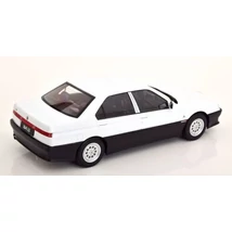 Alfa Romeo 164 Q4 3.0 24v fém 1:18 Triple 9 Fehér modellautó új Dobozos