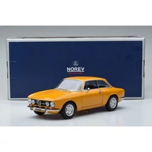 Alfa Romeo 1750 GTV 1:18 Norev Modellautó fém nyitható Új 