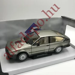 Alfa Romeo GTV GTV6 1:18 modellautó Solido bézs szín, fa hatású kormány ÚJ dobozos