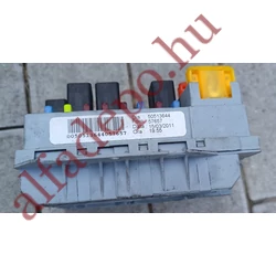 Alfa Romeo 159 2.0 jtdm 2011 motortéri biztosíték tábla 50513644