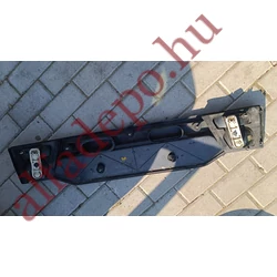 Alfa Romeo 155 középső hátsó lámpa gyári bontott 50568444