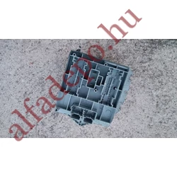 Alfa Romeo GT 147 1.9 Diesel jtdm motortérben biztosíték tábla 51742420