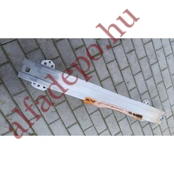 Alfa Romeo Giulietta első lökhárító merevítő összekötő gyári bontott 51805761