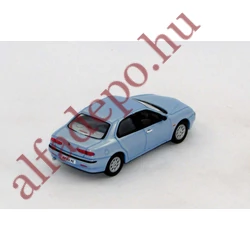 Alfa Romeo 156 1998 Sedan 1:43 Solido fém dobozos modellautó Kék Új