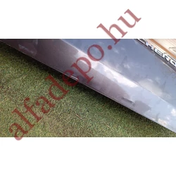 Jeep Grand Cherokee Wk2 jobb első ajtó gyári bontott alul hibás 