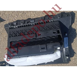 Jeep Grand Cherokee Wk2 barna kesztyűtartó gyári bontott 