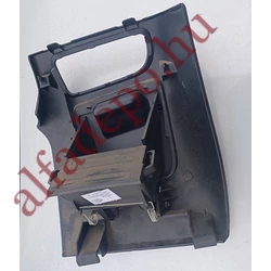 Fiat Grande Punto Evo 2010 belső biztosíték tábla takaró elem Fiat Grande Punto Evo 2010 belső biztosíték tábla takaró elem