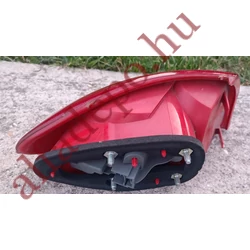 Alfa Romeo 147 jobb hátsó gyári bontott lámpa foglalattal