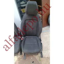 Fiat Tipo fekete szövet első ülés pár gyári bontott szakadás mentes