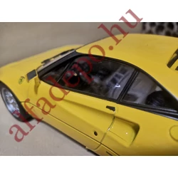 Ferrari 288 GTO Sárga 1:18 modellautó KK Scale limitált széria 500 darabos fém