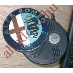 Alfa Romeo GTV Spider 916 hátsó gyári bontott embléma + konzol