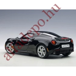 Alfa Romeo 4C 2013 (gloss black) AUTOART 1:18 Modellautó