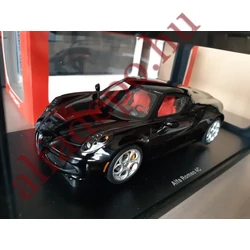 Alfa Romeo 4C 2013 (gloss black) AUTOART 1:18 Modellautó