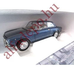 Alfa Romeo 2000 GTV Kék 1:18 Norev Modellautó fém nyitható Új