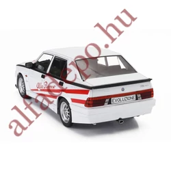 Alfa Romeo 75 Turbo Evoluzione Fehér 1:18 MCG Fém új Modellautó