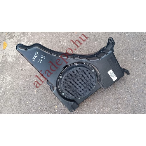 Fiat Freemont Alpine hifis gyári mélynyomó subwoofer csatlakozóval egyben 05064946aa