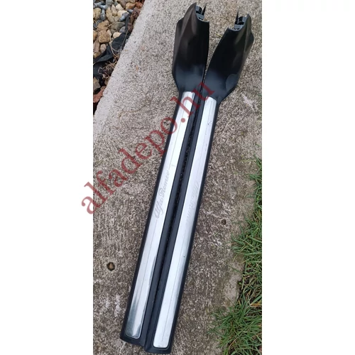 Alfa Romeo 166 jobb bal első belső króm küszöb borítás fekete 156018837 156018838
