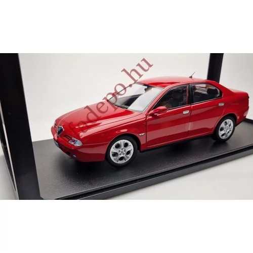 Alfa Romeo 166 3.0 v6 Rosso Piros 1:18 nyitható új dobozos Modellautó