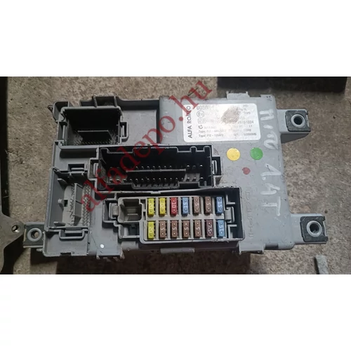 Alfa Romeo Mito body computer központi vezérlő egység 50508654 biztosíték tábla 