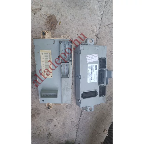 Lancia Thesis Body Computer ECU Biztosíték tábla szett 60660091 51736626