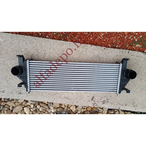 Jeep Grand Cherokee wk2 3.0 CRD intercooler hűtő 55038004AD