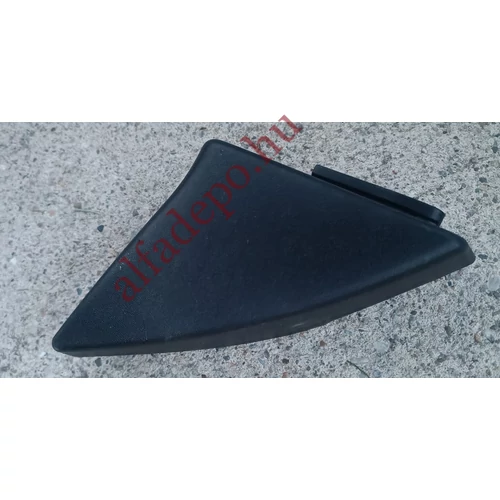 Alfa Romeo GT jobb belső tükör háromszög takaró 60682427
