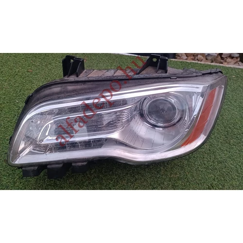 Lancia Thema bal első gyári bontott fényszóró bi xenon LED 68042155AG