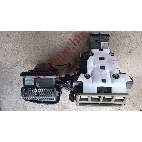 Jeep Grand Cherokee Wk2 fűtésbox behr gyári 68110179ag 2017