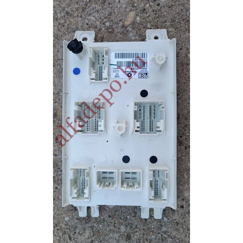 Lancia Thema Fiat Freemont elektromos vezérlőegység központi 68154472ab