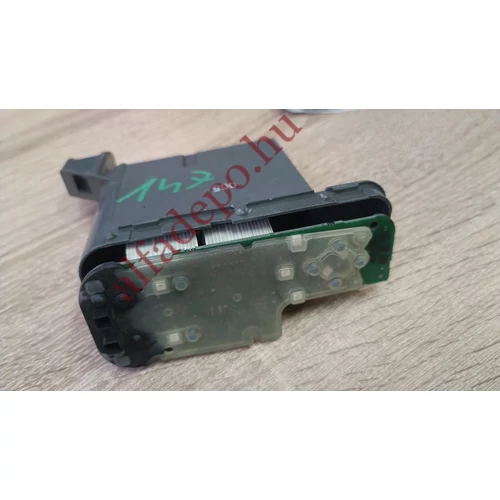 Alfa Romeo 147 bal első ablakemelő kapcsoló fedél nélkül 735263175
