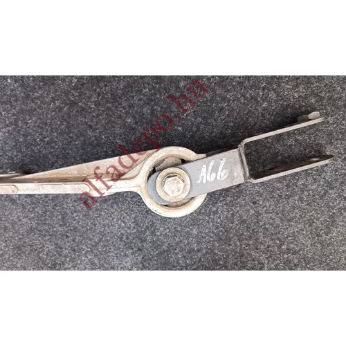 Alfa Romeo 166 2.4 JTD felső motortartó bak billenésgátló 82489606 841c000