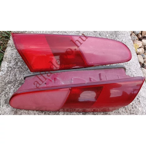 Alfa Romeo 166 hátsó belső jobb + bal lámpa 