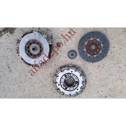Alfa Romeo Giulietta MiTO 4C TCT dupla kuplung tárcsa és szerkezet készlet Fiat Tipo 500X 55257198 gyári bontott kinyomócsapágyakkal