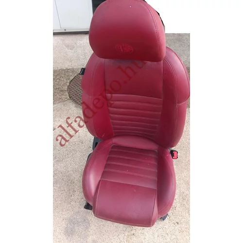 Alfa Romeo Giulietta jobb első Piros bőr ülés 
