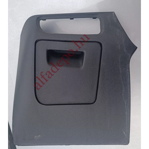 Fiat Grande Punto Evo 2010 belső biztosíték tábla takaró elem Fiat Grande Punto Evo 2010 belső biztosíték tábla takaró elem