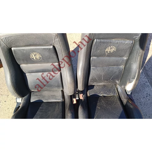 Alfa Romeo GTV Spider 916 fekete bőr első ülés pár Recaro fazon hibás 
