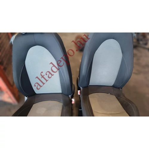 Alfa Romeo Mito első szürke fekete ülés pár Punto 2 Alfa Romeo147 modellekbe is