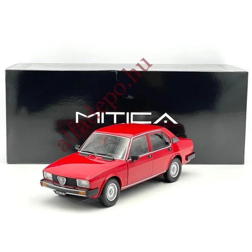 Alfa Romeo Alfetta Berlina 2000L 1978 1:18 piros MITICA modellautó Új Dobozos