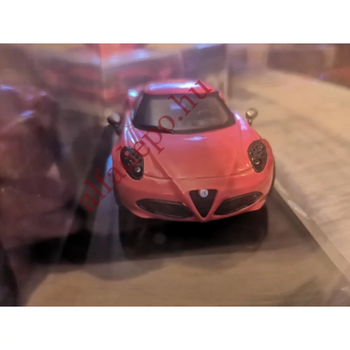 Alfa Romeo 4C 2013 Rosso 1:43 Edicola Vitrines Modellautó